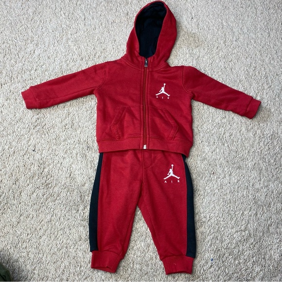 Nike Air Jordan Sweatsuit Matching Set, Infant Size 9 Months - Picture 3 of 11